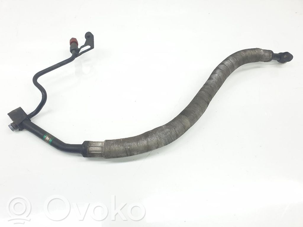 Ilmastointilaitteen putki (A/C)   8386000,64538386000