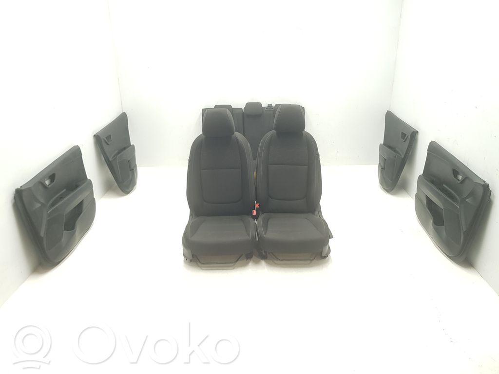 KIA Rio Sitze komplett