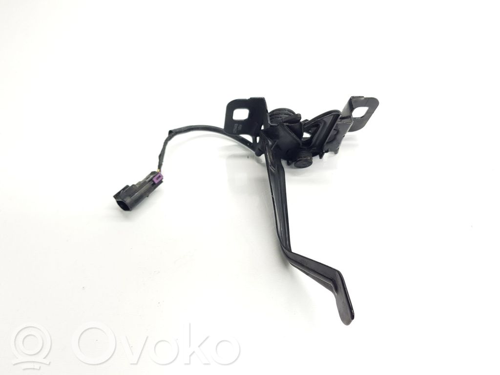 Opel Mokka Tie down hook / loop 