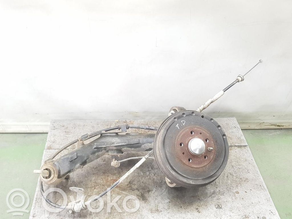 Opel Combo D Zwrotnica koła tylnego 