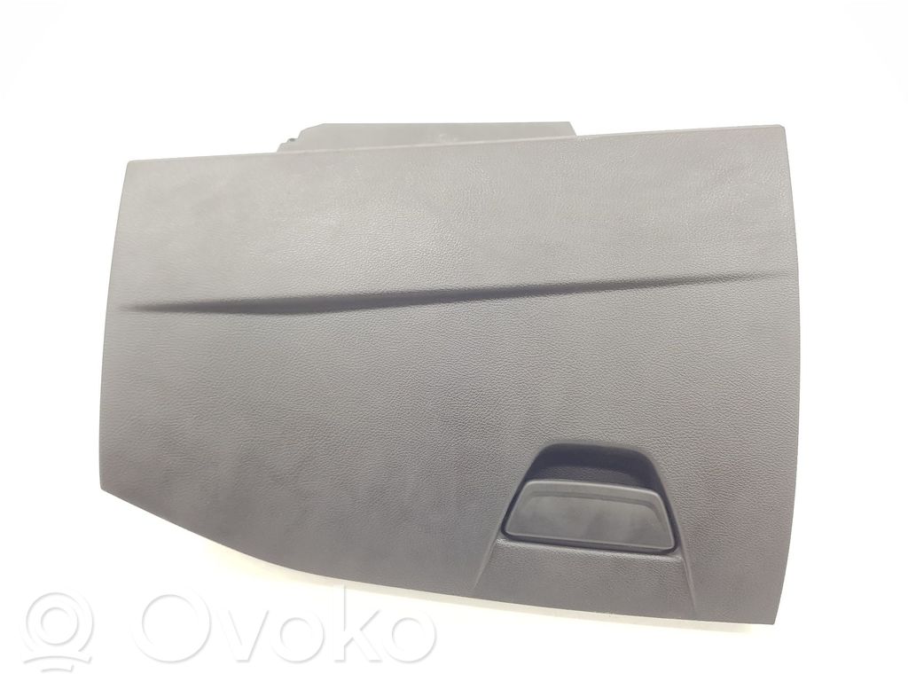 Ford Focus Glove box 