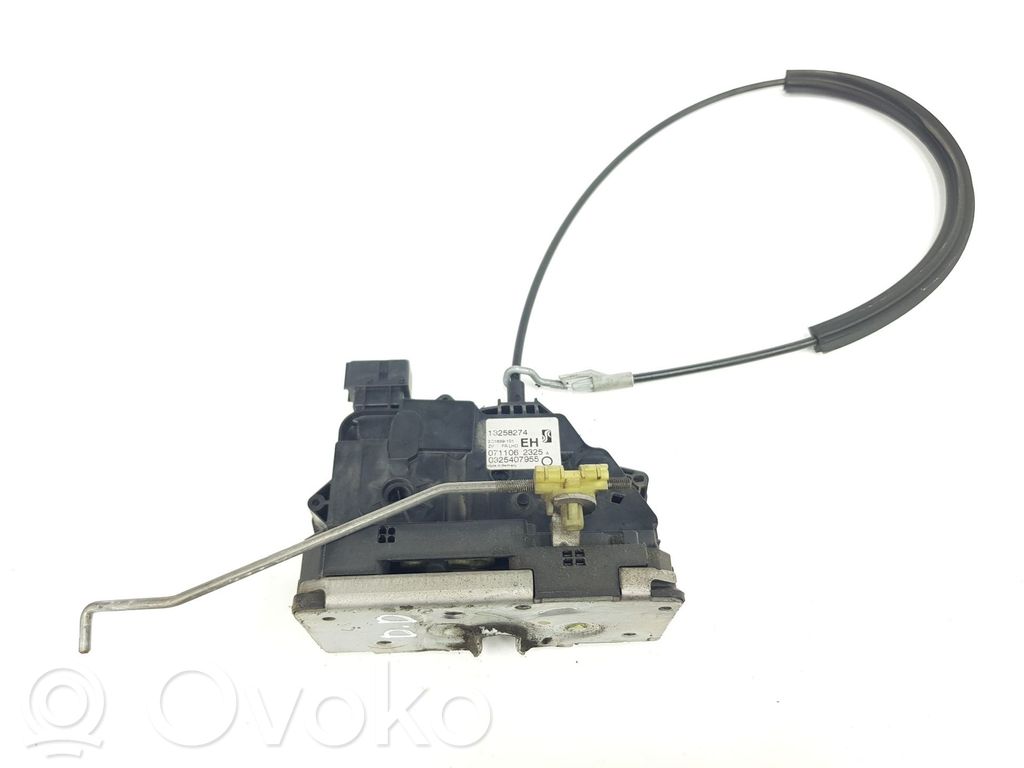 Opel Corsa D Zamek drzwi przednich