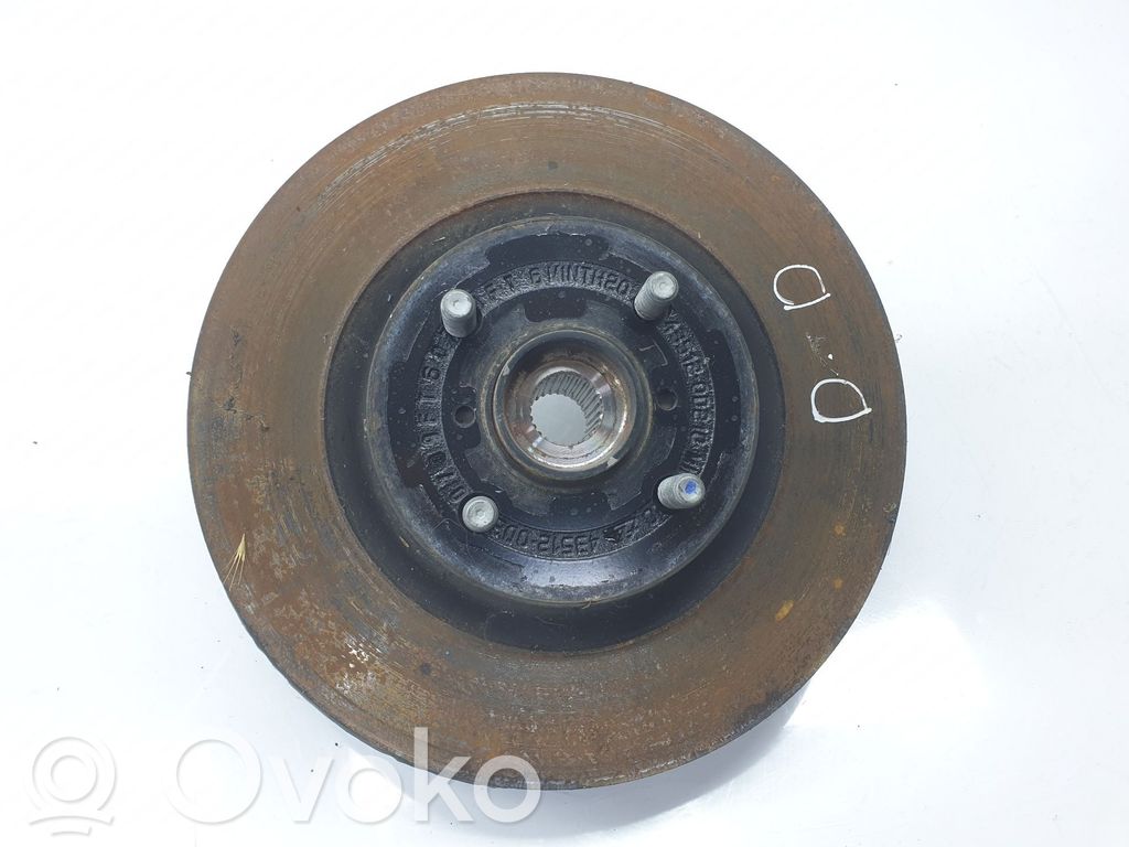 Toyota Yaris Fuso a snodo con mozzo ruota anteriore