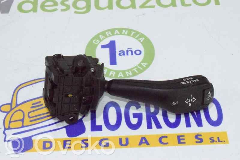 Suuntavilkun vipu   61318363668,8363668M