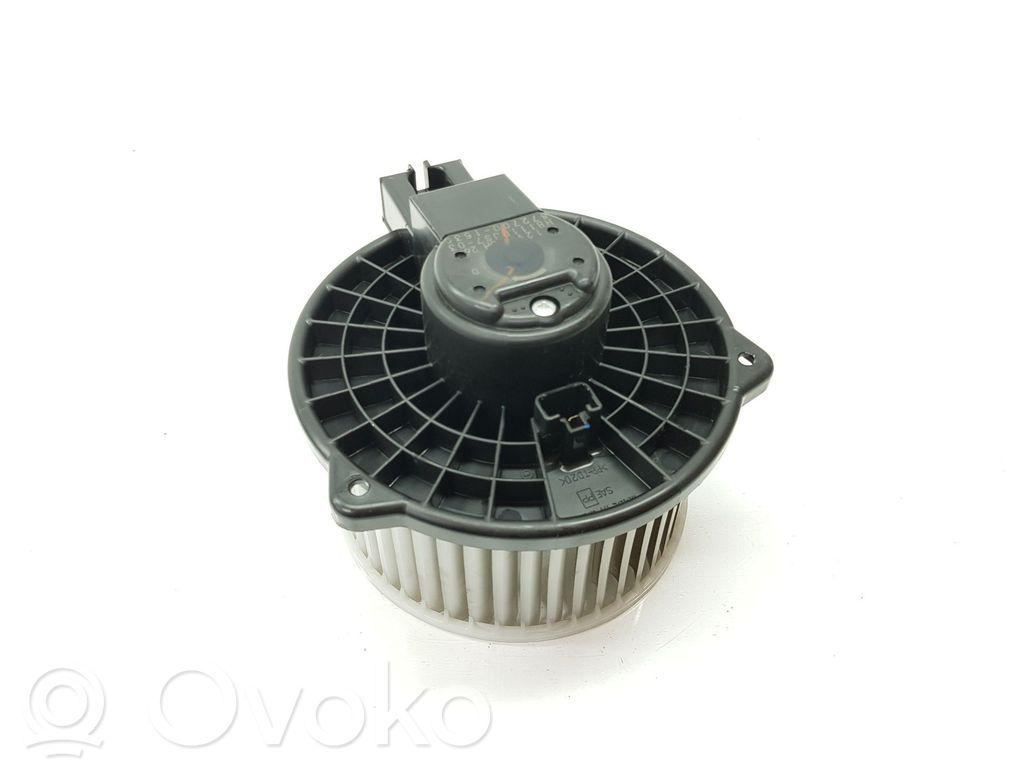 Mazda 3 II Mazā radiatora ventilators 