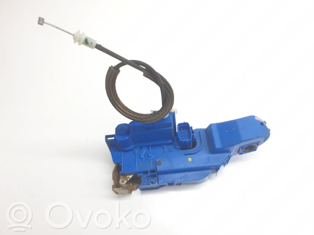 Fiat 500L Zamek drzwi przednich