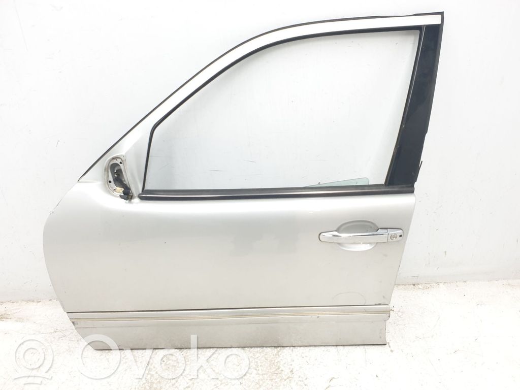 Mercedes-Benz E W210 Puerta delantera 