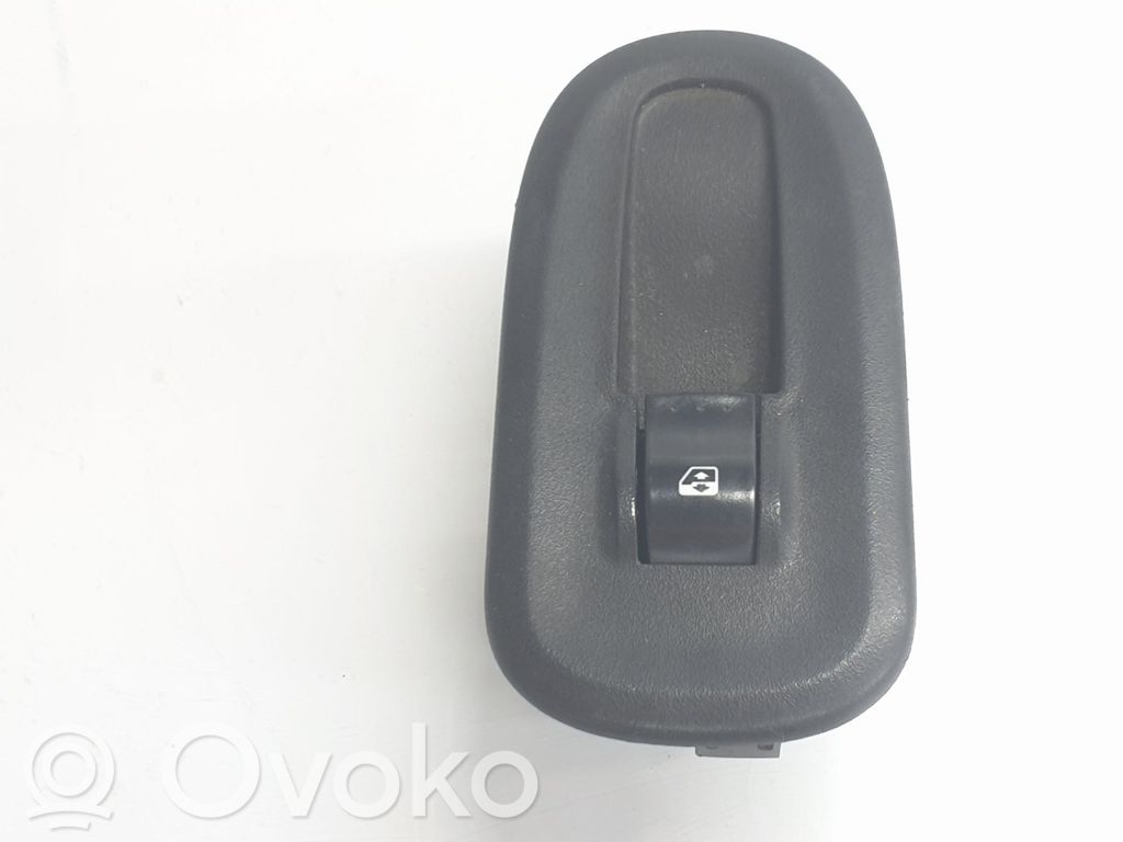 Comutator comandă geamuri electrice   8200476809,8200476809,8200548968