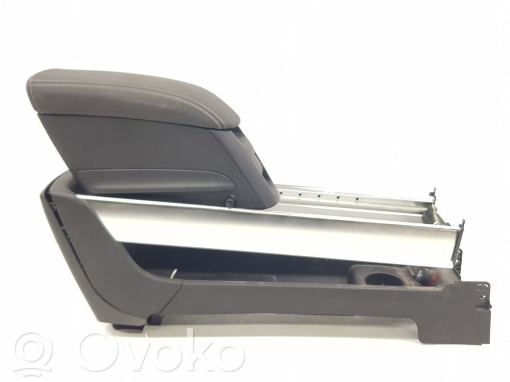 Opel Meriva B Armrest 
