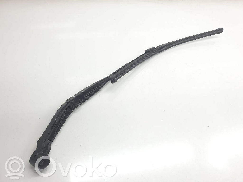 Mazda 3 Front wiper blade arm 