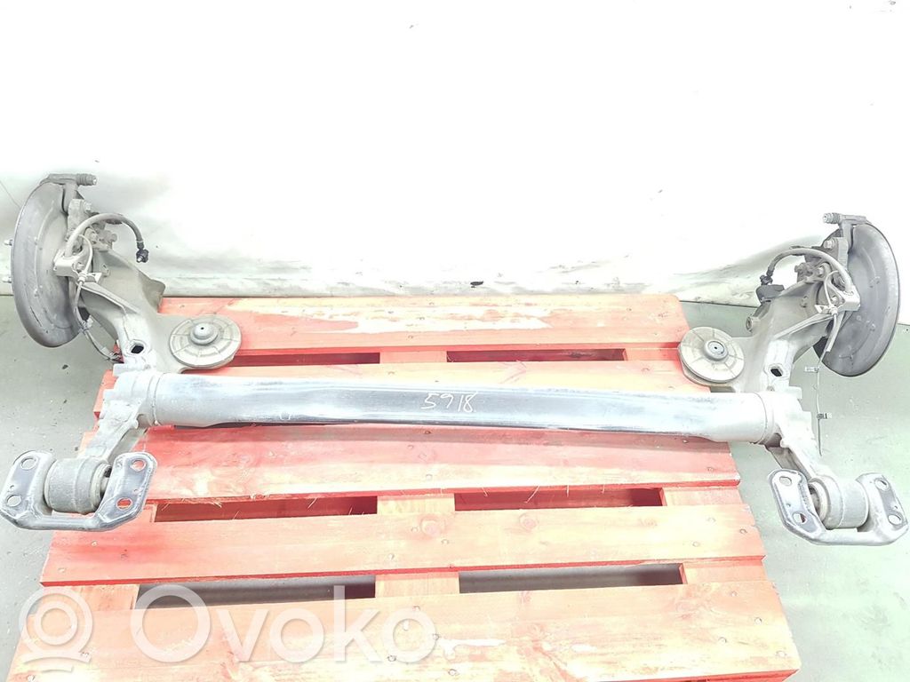 Opel Astra J Eje trasero 
