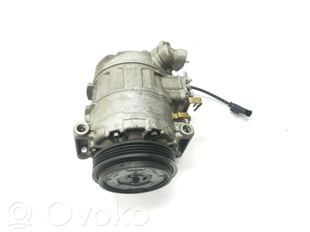 BMW 7 E65 E66 Ilmastointilaitteen kompressorin pumppu (A/C) 
