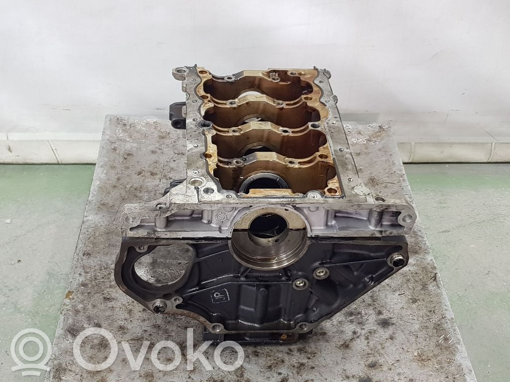 Opel Corsa E Engine block 
