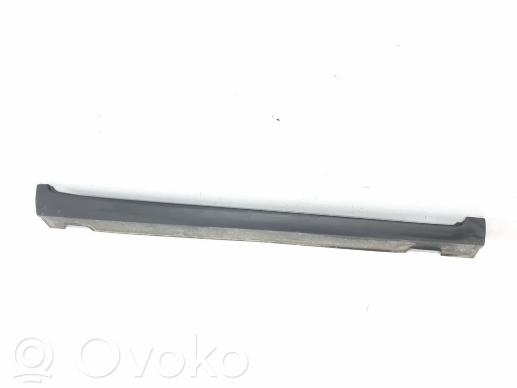 Hyundai Bayon Moldura del faldón lateral 