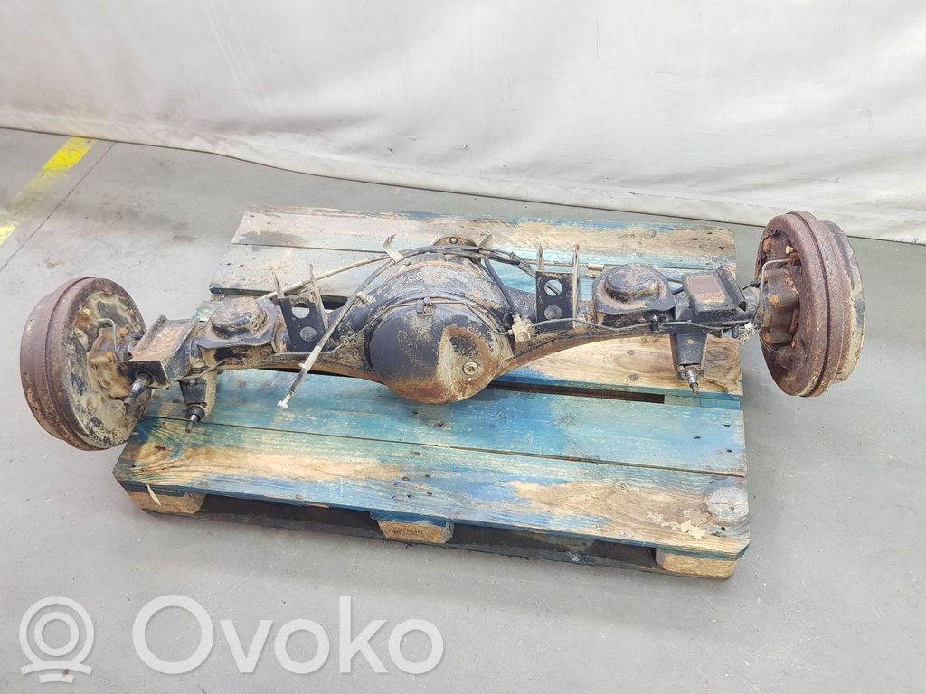 Nissan Terrano Belka osi tylnej 