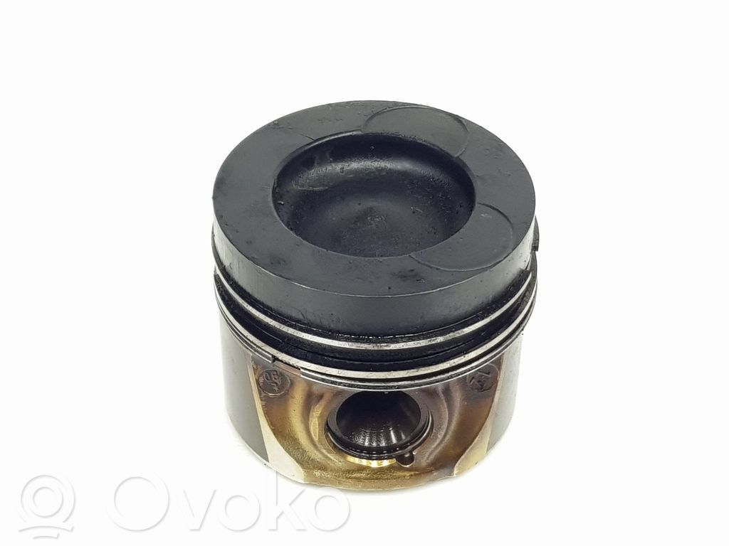 Volkswagen Golf VI Piston 