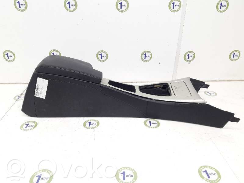 Armrest   55235671,51167130686