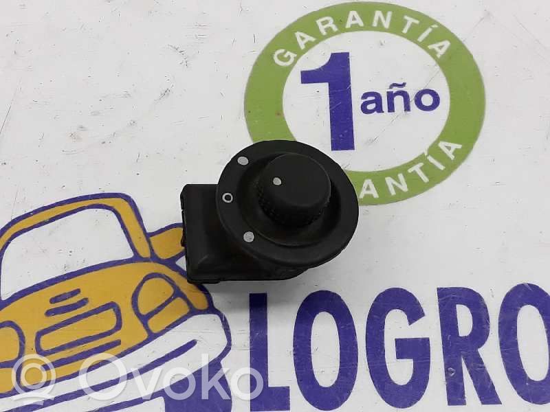 Nissan Primastar Wing mirror switch 