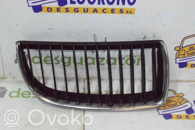 Grille de calandre avant   51137120008,51137120008