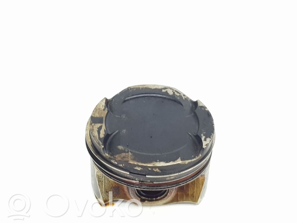 BMW 7 G11 G12 Piston 