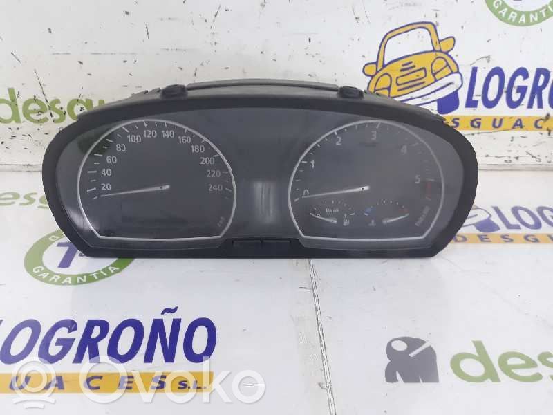 BMW X3 E83 Speedometer (instrument cluster) 