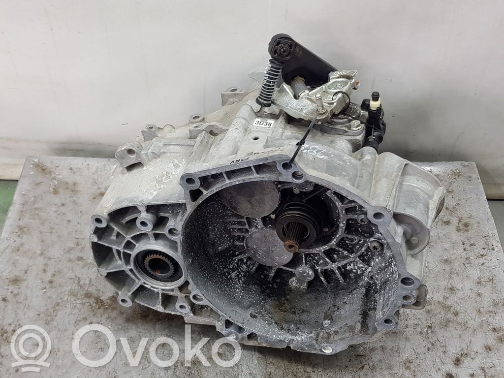 Volkswagen Caddy Cutie viteze manuală cu 5 trepte