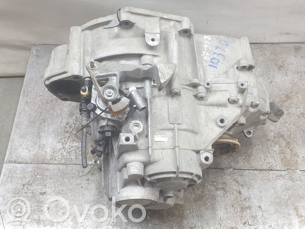 Volkswagen Caddy Cutie viteze manuală cu 5 trepte