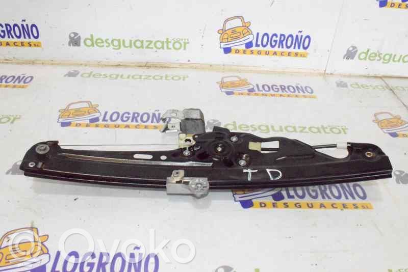 Regulador manual de la ventanilla trasera   51357184746,51357184746