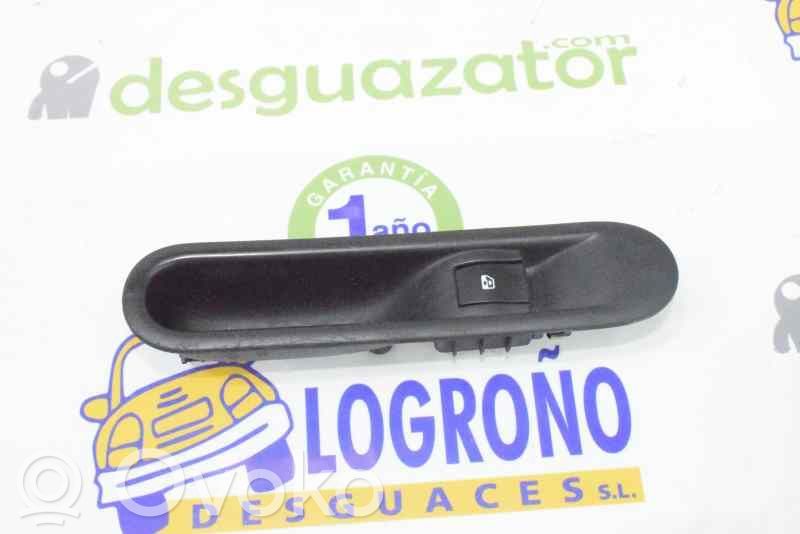 Renault Espace IV Electric window control switch 