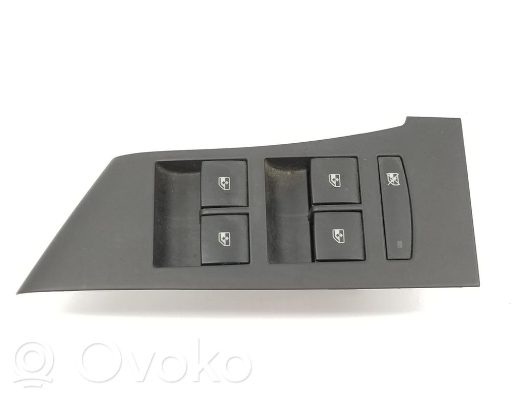 Opel Astra J Interruttore di controllo dell’alzacristalli elettrico