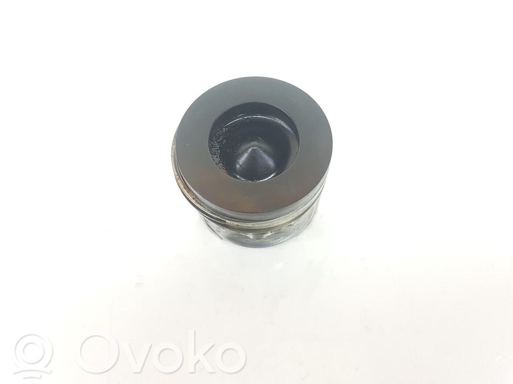 BMW 2 F45 Pistón 