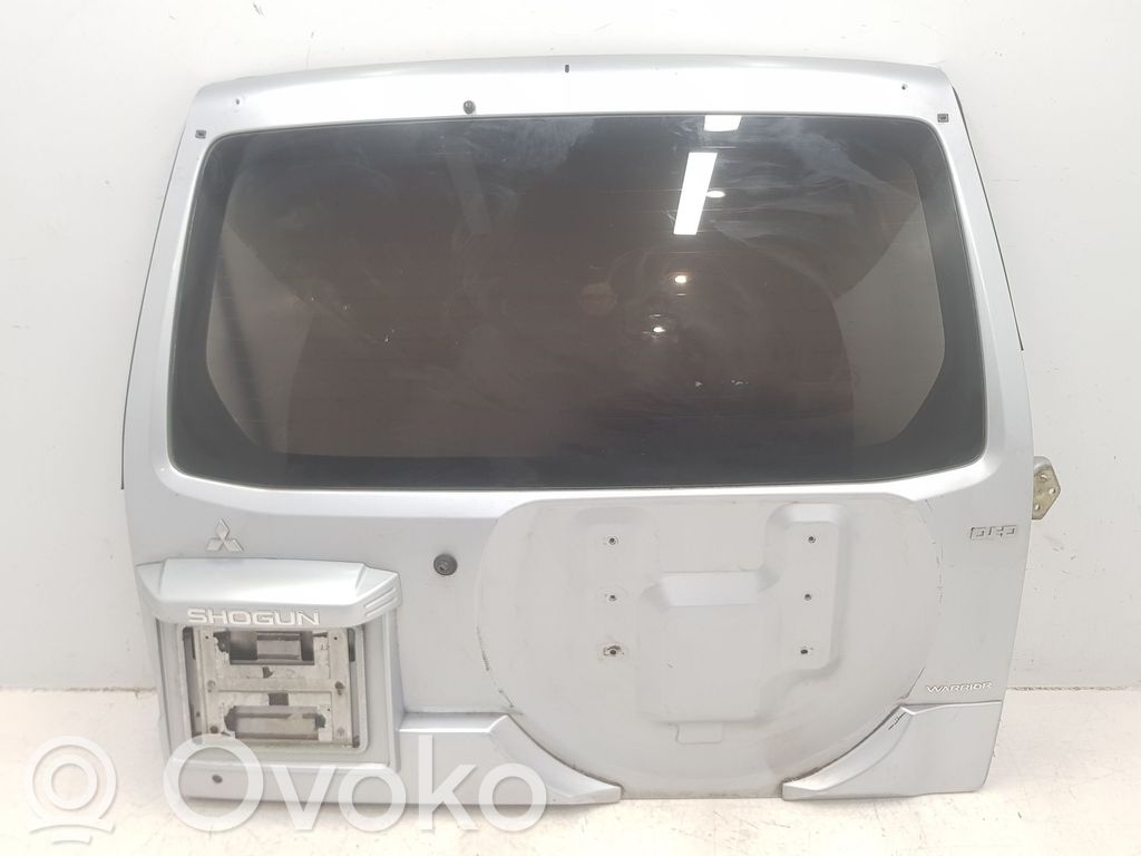 Mitsubishi Montero Puerta del maletero/compartimento de carga