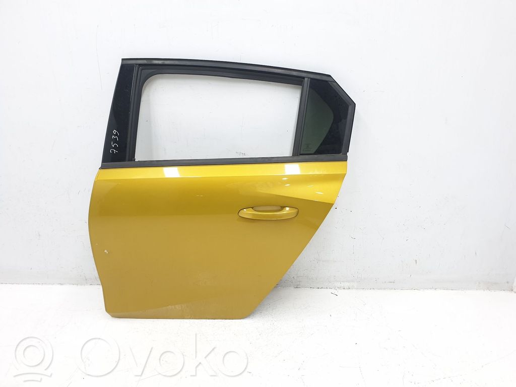 Opel Astra L Puerta trasera 