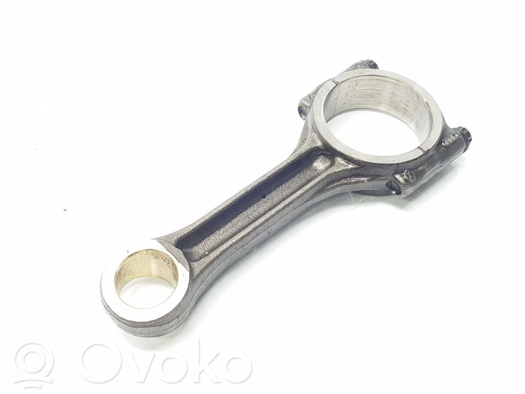 Korbowód   04L105401A,04L105401A
