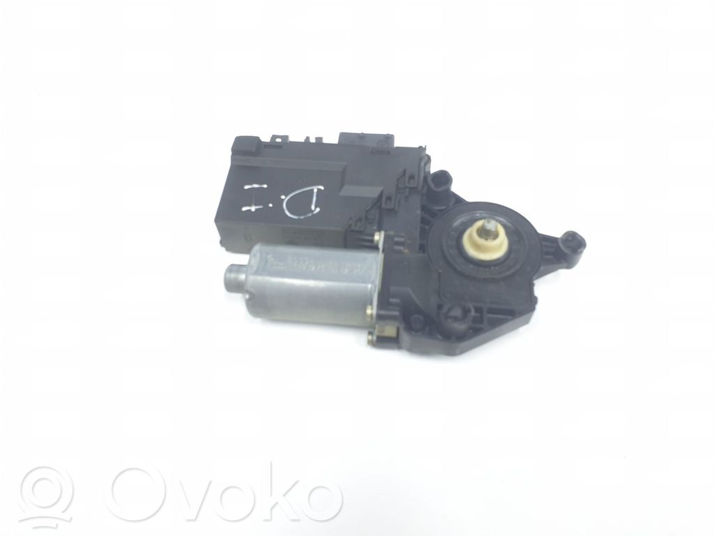 Peugeot 307 Motorino alzacristalli della portiera anteriore 