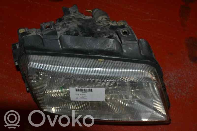 Audi A4 S4 B5 8D Lampa przednia 