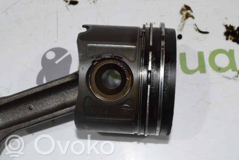 BMW 3 E90 E91 Piston 