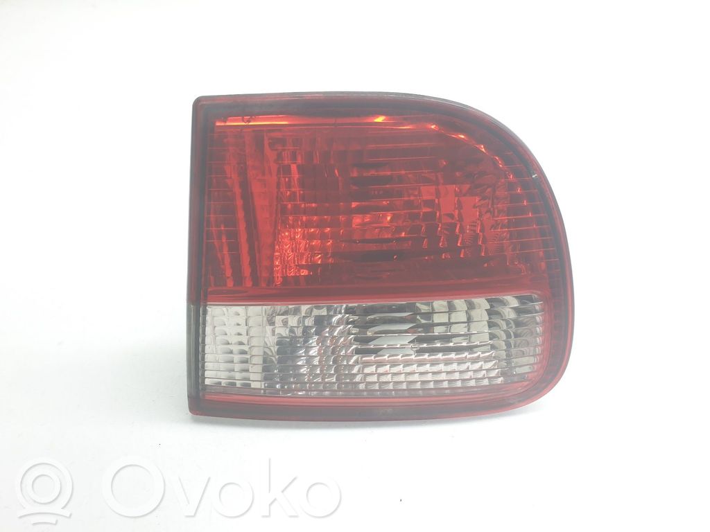 Seat Leon (1M) Aizmugurējais lukturis pārsegā 