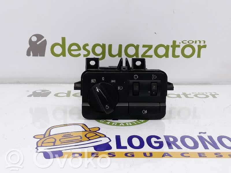 Light switch   61316919826,037239080