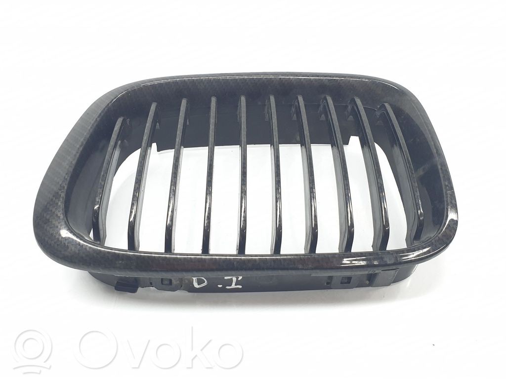 BMW 3 E46 Grotelės priekinės 