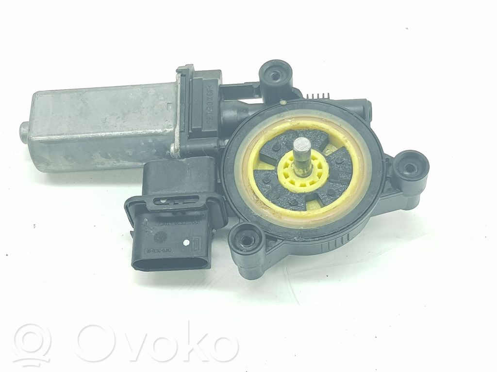 Silnik regulatora szyby drzwi przednich   3Q4912A,7410753