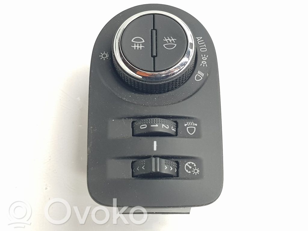 Lukturu slēdzis   39085924,YQ000159YX