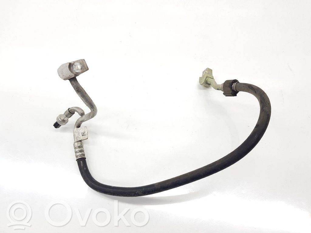 Ford Focus Ilmastointilaitteen putki (A/C) 