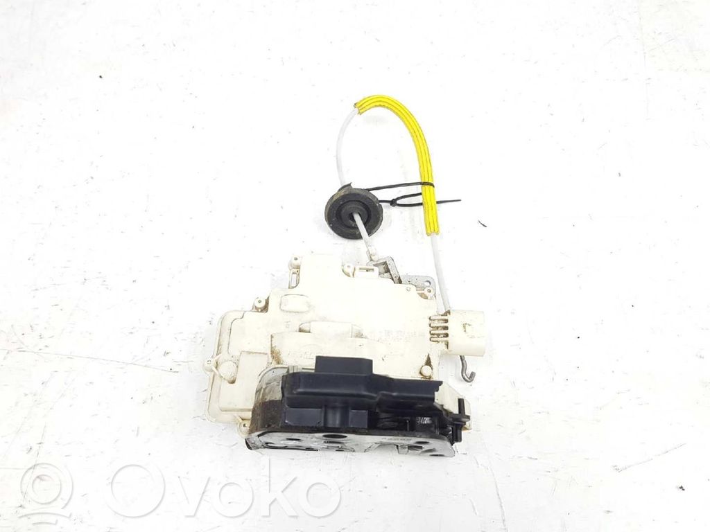 Audi A4 S4 B7 8E 8H Încuietoare ușă spate 