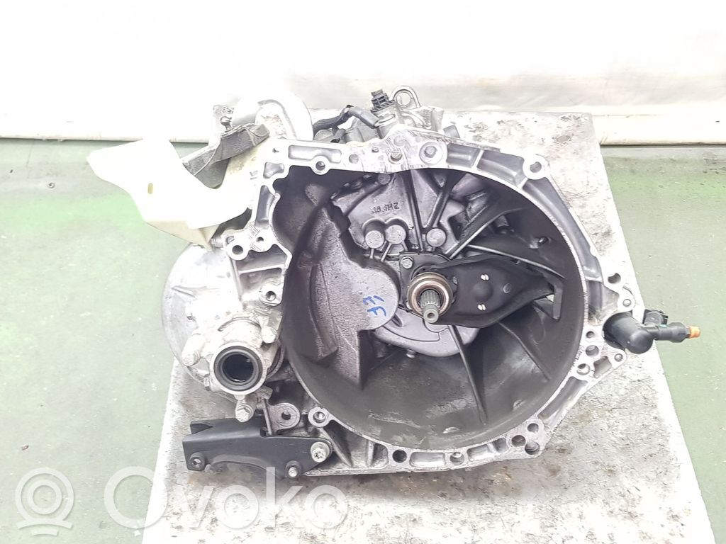 Peugeot 2008 I Cutie viteze manuală cu 5 trepte 