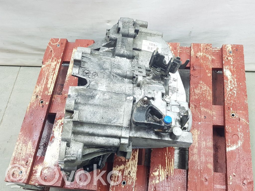 Volvo S60 Manualna 5-biegowa skrzynia biegów 