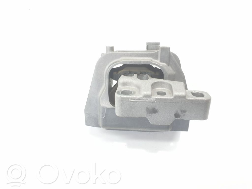 Volkswagen Touran III Engine mount bracket 