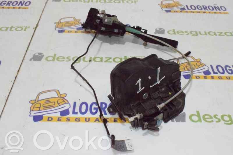 Cerradura de puerta trasera   51227202147