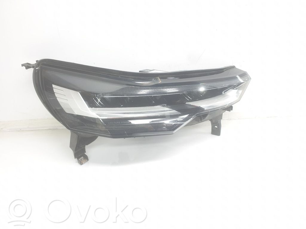 Renault Captur II Headlight/headlamp 
