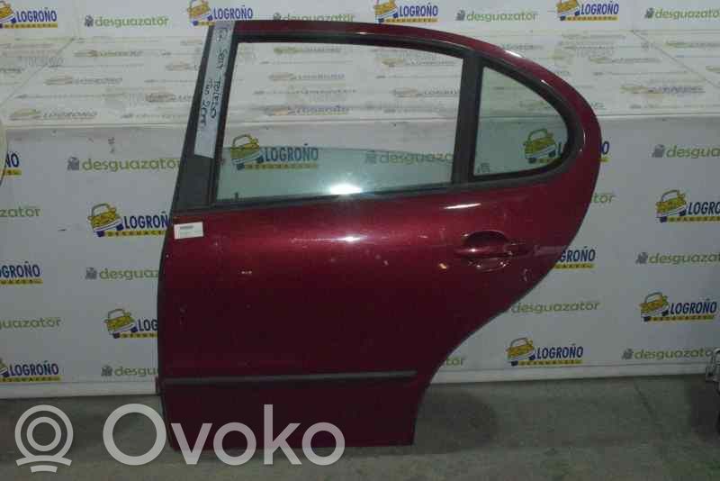 Puerta trasera   1M0833055P,1M0833055P